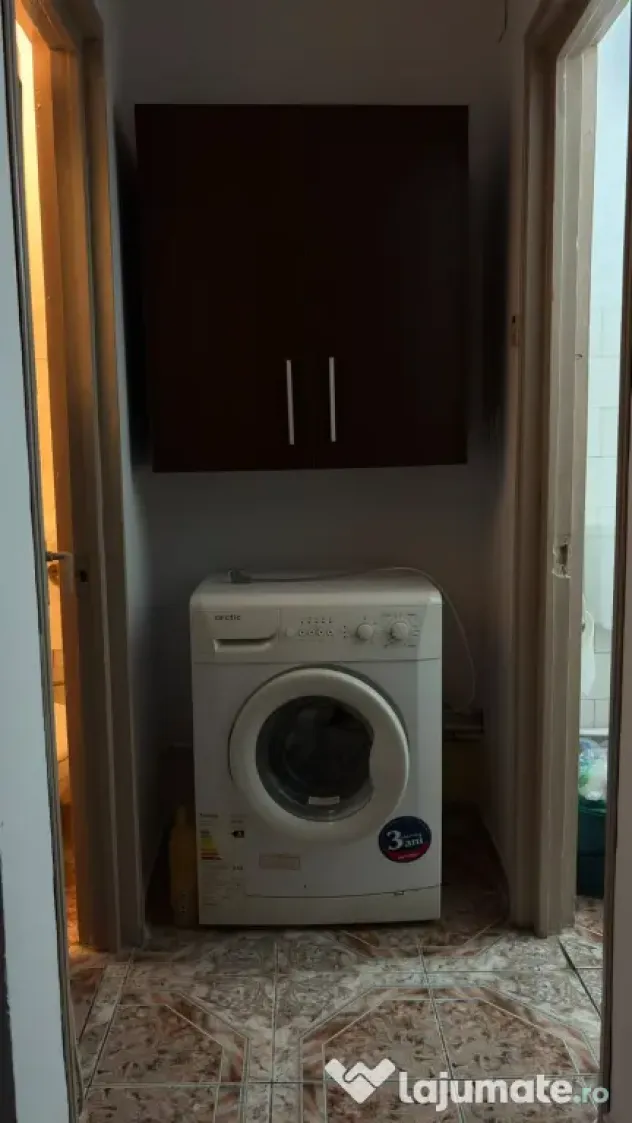 Închiriez apartament 3 camere