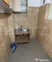 Apartament 2 camere, nemobilat, ideal pentru amenajare