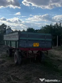 Remorcă tractor