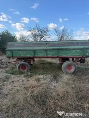 Remorcă tractor