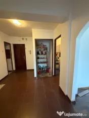 Apartament 3 camere , 70 mp, etaj 2, Radauti 