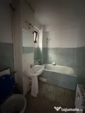 Apartament 3 camere , 70 mp, etaj 2, Radauti 