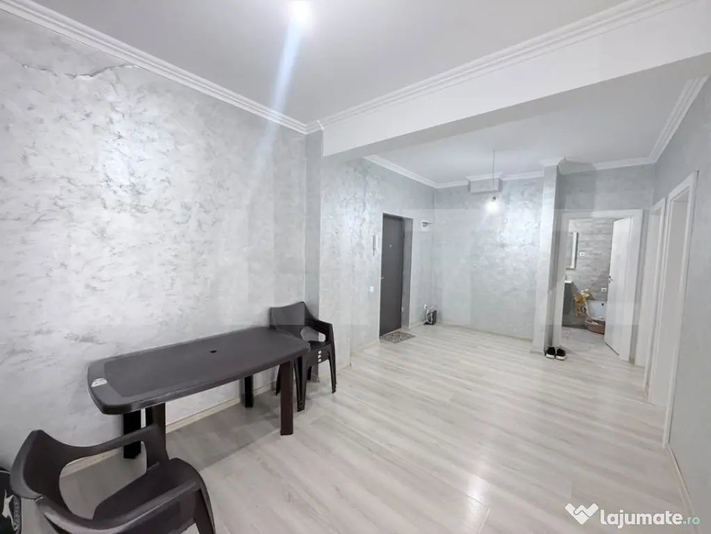 Apartament 3 camere, 56 mp, gradina 34 mp, parcare, zona Cet - Floresti (Cluj)