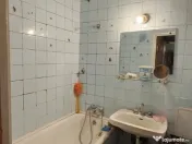 Apartament 3 camere, Piața Rahovei, etaj 3/4 