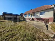 Casă 3 camere cu 2.194 mp teren intravilan – Vingard 