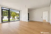 Casa langa padure, lot generos, finsaje premium
