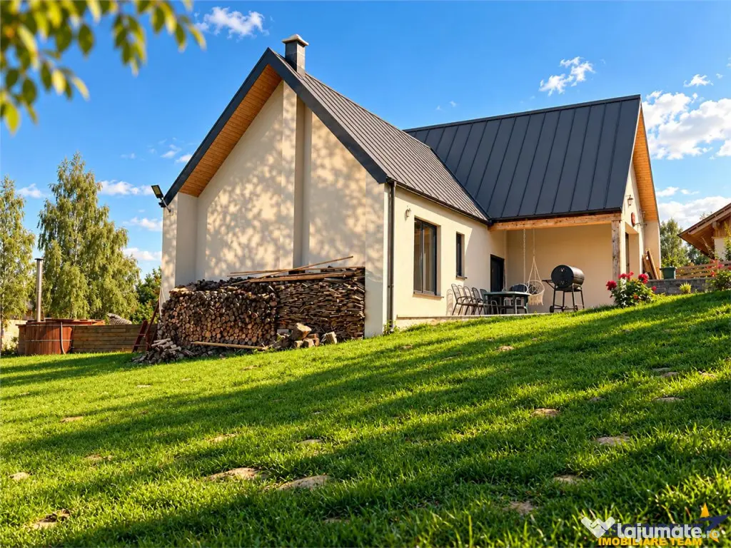 Casa moderna cu 2.216mp teren spectaculos: liniste, natura, - Brasov (Brasov)