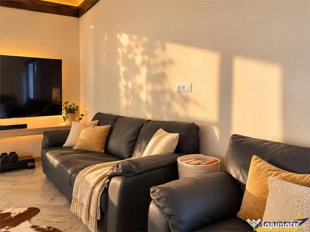 Casa moderna cu 2.216mp teren spectaculos: liniste, natura, - Brasov (Brasov)