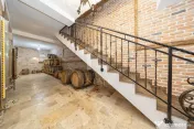 RASNOV| Cladire multifunctionala | 350 mp | Vad turistic si comercial 