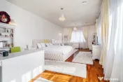 Resedinta premium| Teren de tenis | Piscină încălzită | Infrastructură completă! 