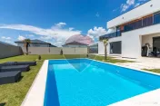 Vila premium cu piscina Balotesti | Teren 800 mp 