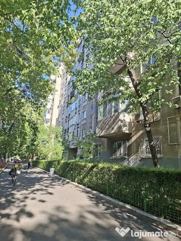 Apartament 3 camere decomandat | Bd. Gheorghe Șincai nr. 14 | Etaj 2 | - Bucuresti (Bucuresti-Ilfov)