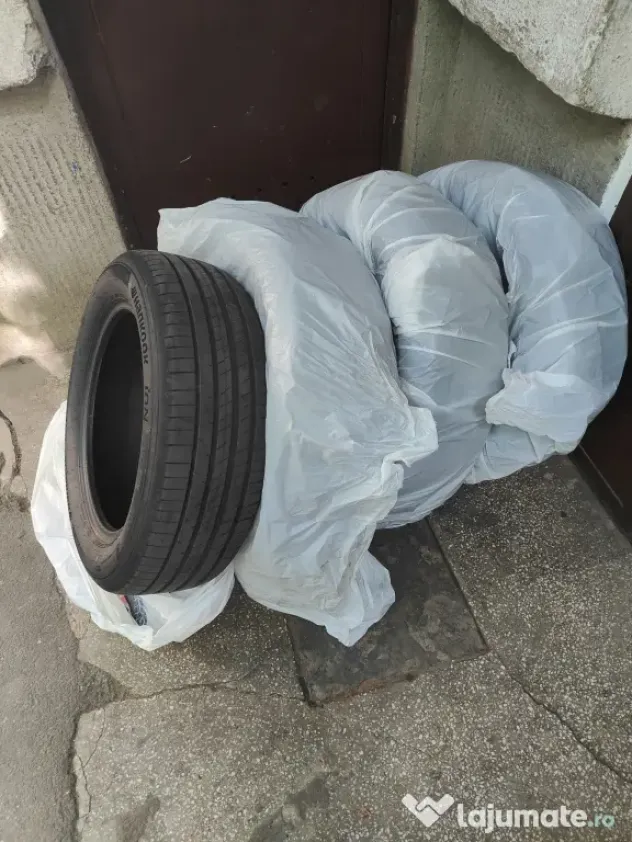 Vând anvelope hankook