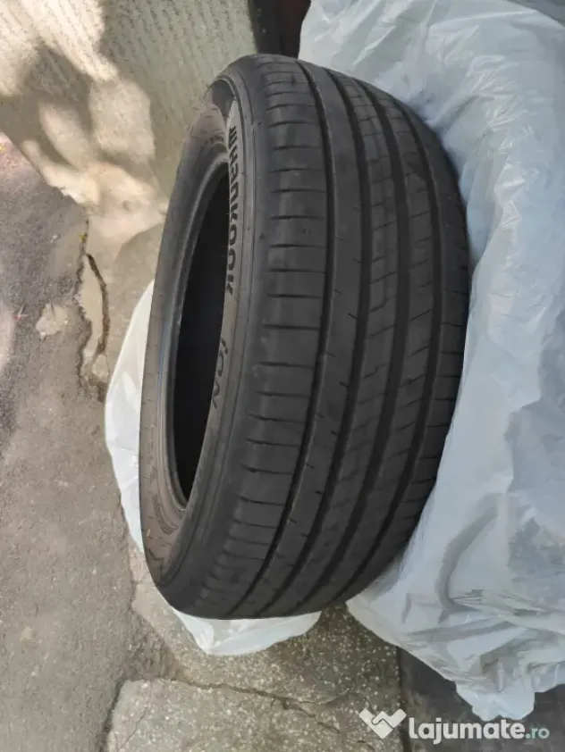 Vând anvelope hankook