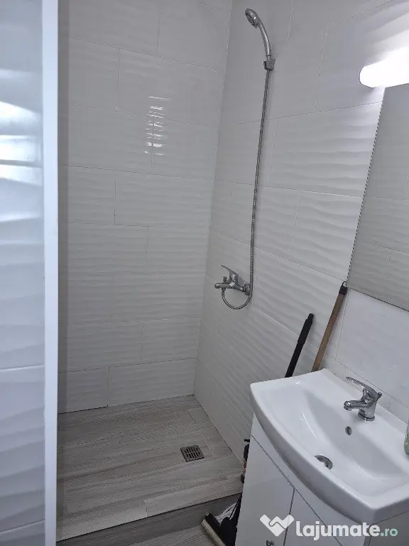 Studio mobilat/utilat, centrală gaz, AC, wi-fi, TVsmart,baie+bucătărie - Constanta (Constanta)