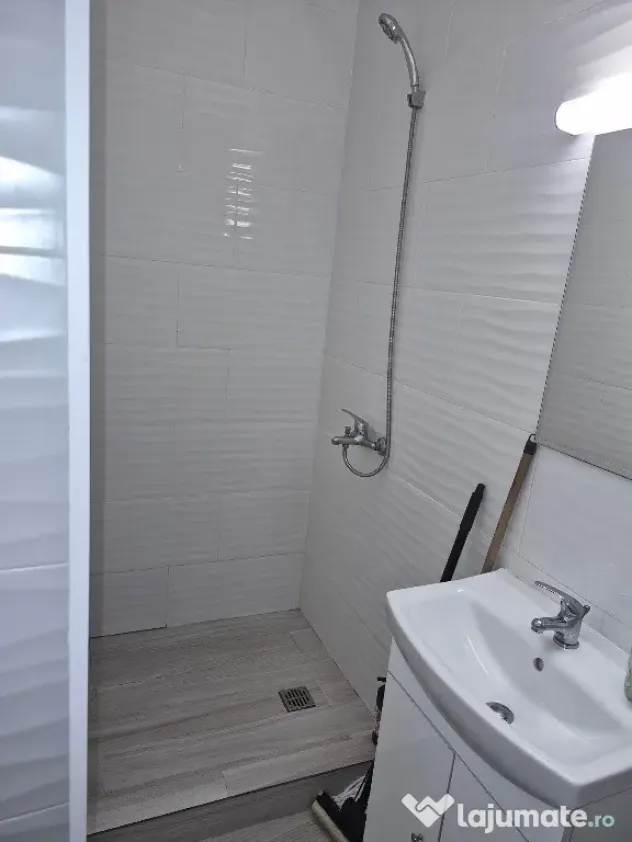 Studio mobilat/utilat, centrală gaz, AC, wi-fi, TVsmart,baie+bucătărie - Constanta (Constanta)