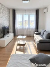 Apartament 41mp. - central, etaj 2. 
