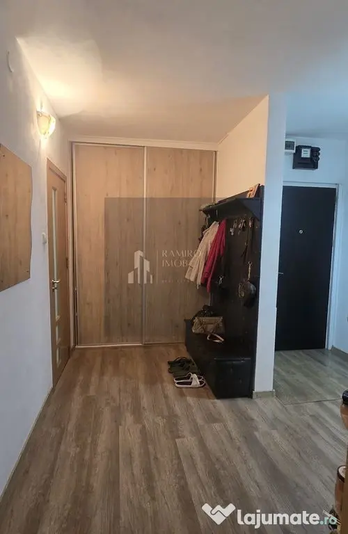 3 camere 5 minute METROU 1 DECEMBRIE/decomandat/centrala - Bucuresti (Bucuresti-Ilfov)