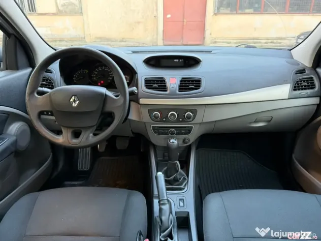 Renault Fluence 1.6 110 CP + GPL • 2011 • 181.000 km • 3.490 € - Bucuresti (Bucuresti-Ilfov)