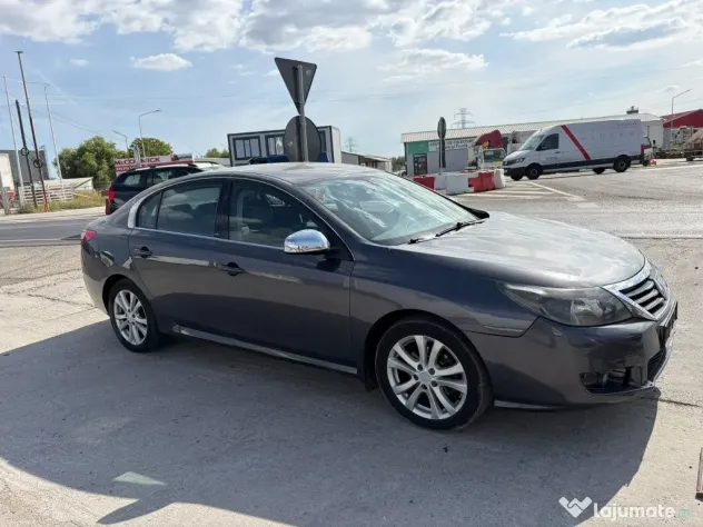Dezmembrez Renault Latitude 2.0 dci M9R-P8 150 cai cutie manuala 6 trepte an2011