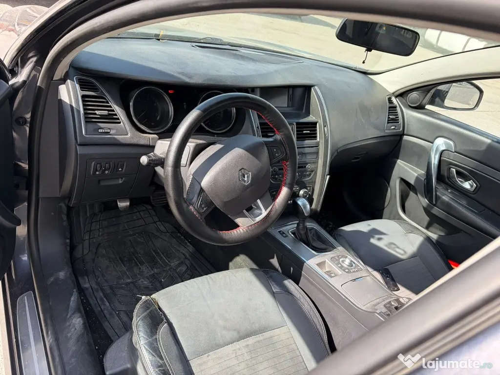 Dezmembrez Renault Latitude 2.0 dci M9R-P8 150 cai cutie manuala 6 trepte an2011