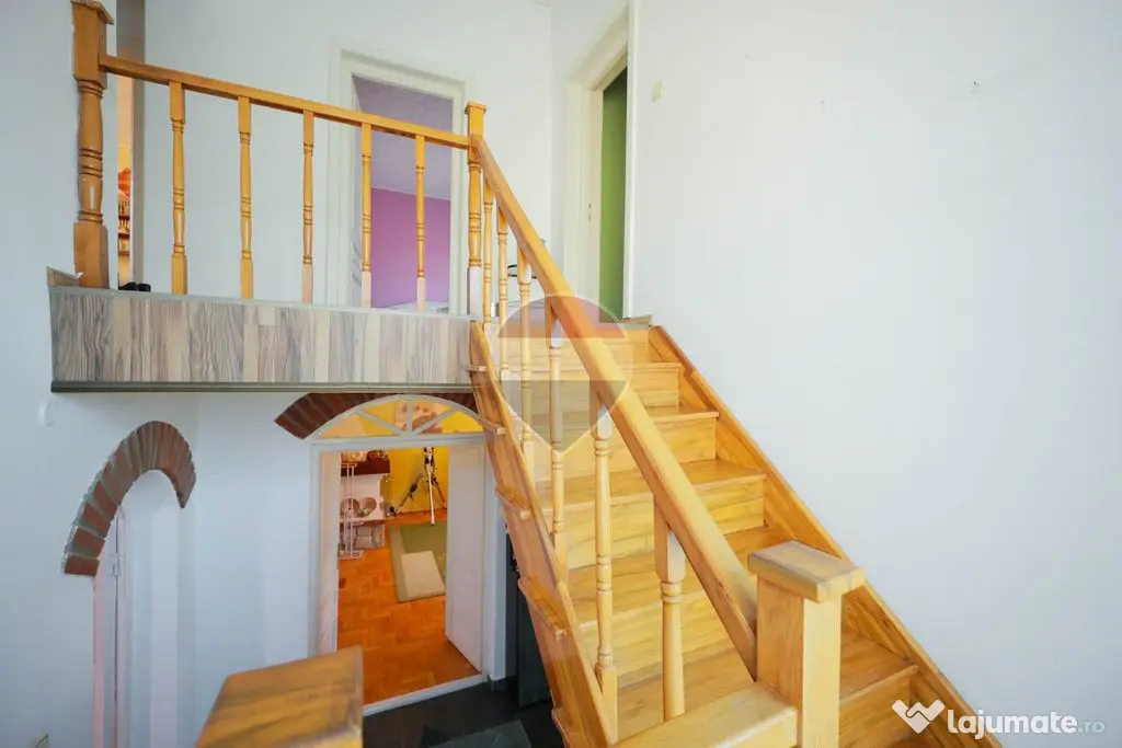De vânzare pe str. Branului, casă de renovat, 5 camere, teren 514 mp - Oradea (Bihor)