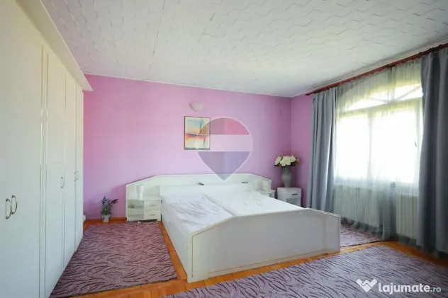 De vânzare pe str. Branului, casă de renovat, 5 camere, teren 514 mp - Oradea (Bihor)