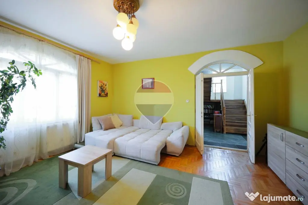 De vânzare pe str. Branului, casă de renovat, 5 camere, teren 514 mp - Oradea (Bihor)