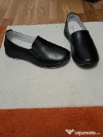 Vând pantofi damă negri