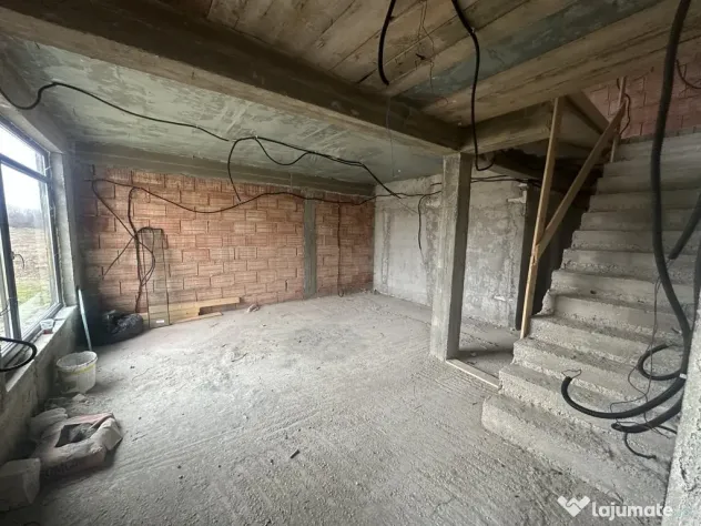 STEFANESTII DE JOS, CASA P+1E, TEREN 242 MP! - Stefanestii De Jos (Bucuresti-Ilfov)