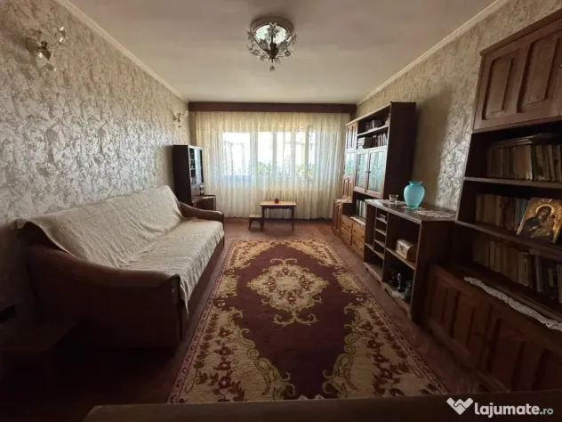 - Apartament 3 camere decomandat, zona Calarasilor. - Braila (Braila)