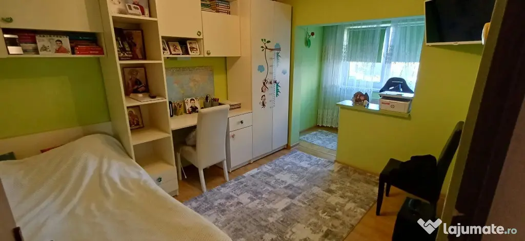 B-dul Regele Ferdinand, 3 camere, etaj 1, garaj - Baia Mare (Maramures)