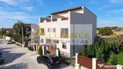Casa individuala || P+1E+M || 4 camere - 3 bai || 207 mp teren || 