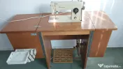 Vand masina cusut Veronica tip mobilier - 150 ron 