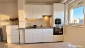 Prima închiriere-Garsonieră renovată -Metrou Titan 5 min 