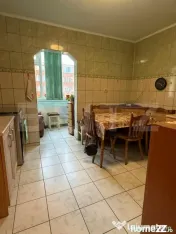 Apartament 2 camere, zona Astra, aproape de magazine, etaj i 