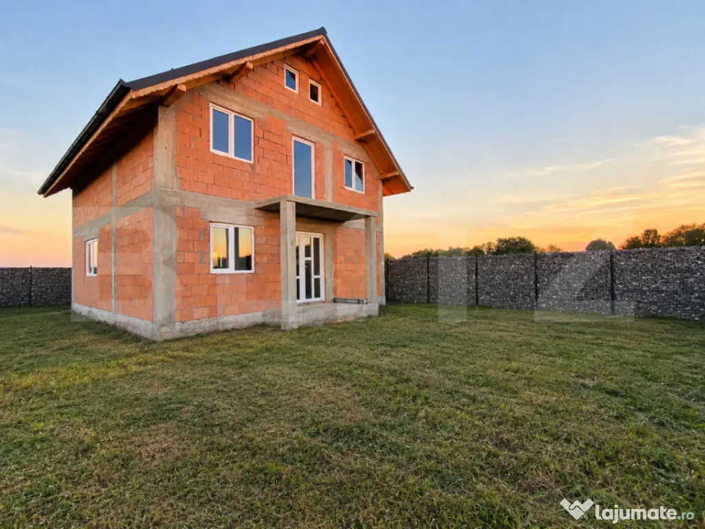 Casa P+M cu teren 486mp, Halchiu - Halchiu (Brasov)