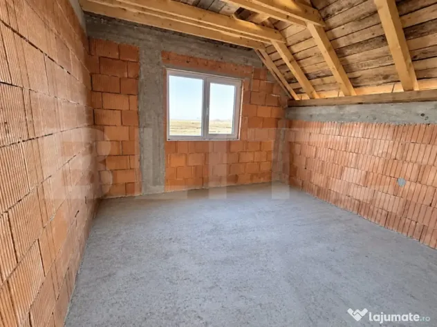 Casa P+M cu teren 486mp, Halchiu - Halchiu (Brasov)