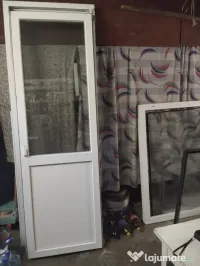 Vând ușa și geam termopan pentru balcon 
