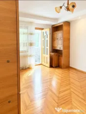 Apartament Cu 4 Camere Decomandate Zona Burdujeni - Cuza Voda 1 