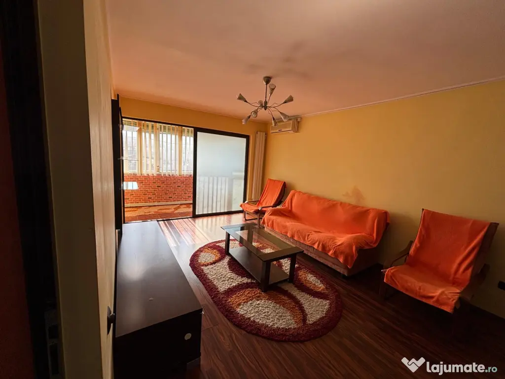 Apartament 2 camere, util 54 mp + balcon 9 mp, Centrul Civic Brăila