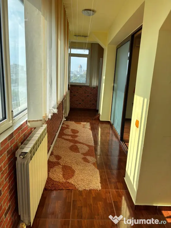 Apartament 2 camere, util 54 mp + balcon 9 mp, Centrul Civic Brăila