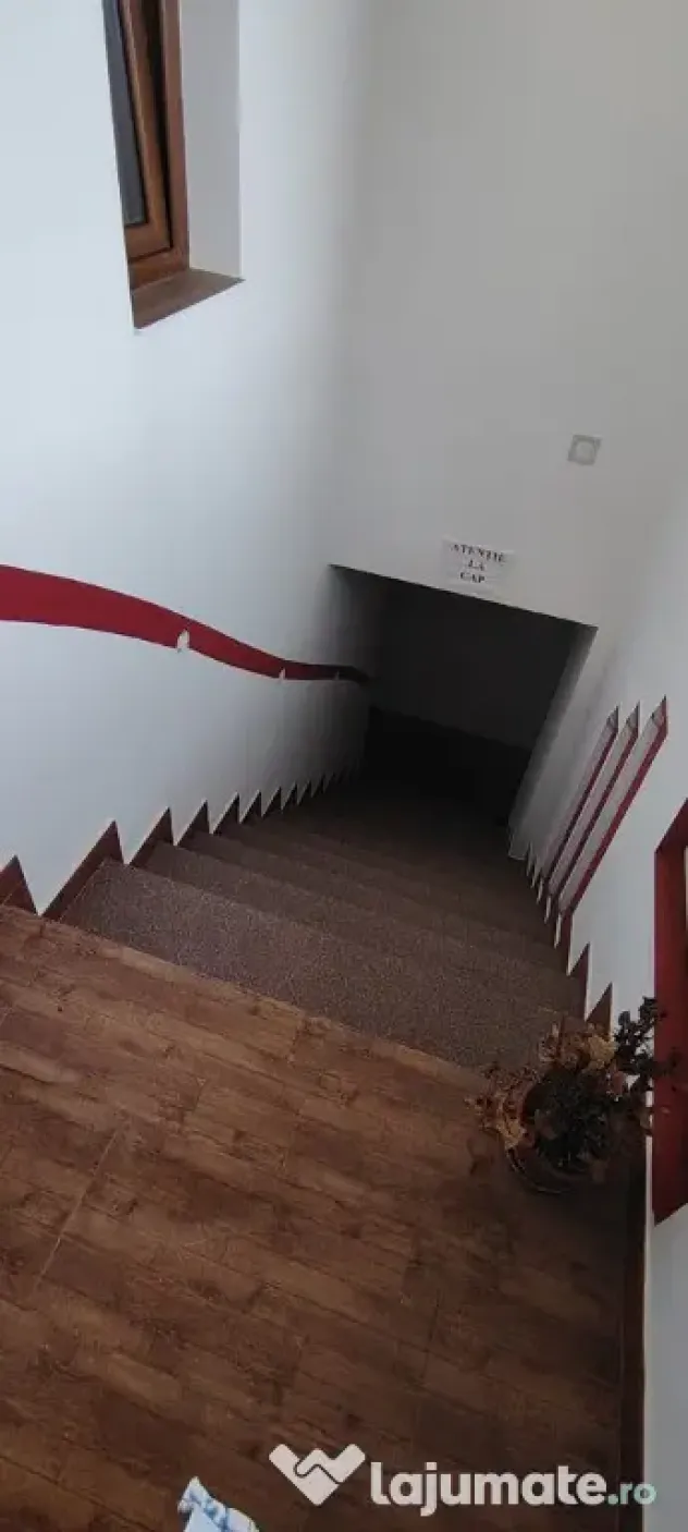 Cladire cu etaj zona centrala in Botosani - Botosani (Botosani)