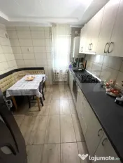 Apartament 3 camere, 60.59 mp, zona Centrală 