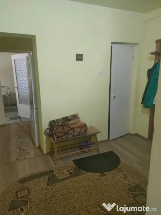 Proprietar vând apartament 3 camere decomandat - Dumbraveni (Gorj)