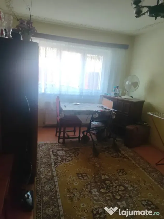 Proprietar vând apartament 3 camere decomandat - Dumbraveni (Gorj)