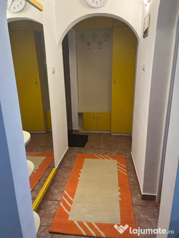 Apartament 2 camere renovat, etaj 2/4, loc de parcare. - Bucuresti (Bucuresti-Ilfov)