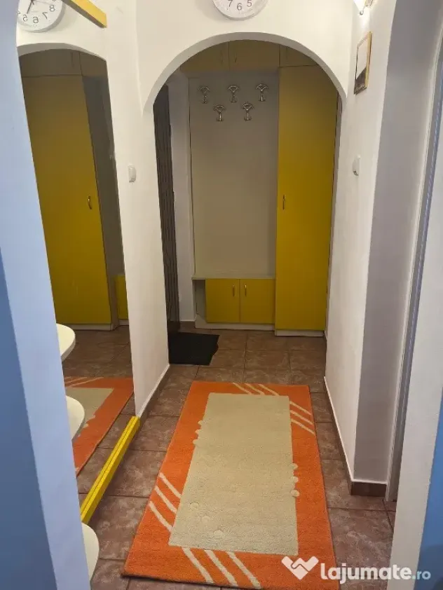 Apartament 2 camere renovat, etaj 2/4, loc de parcare. - Bucuresti (Bucuresti-Ilfov)