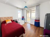 Apartament cu 3 camere decomandate etaj intermediar zona Tur 
