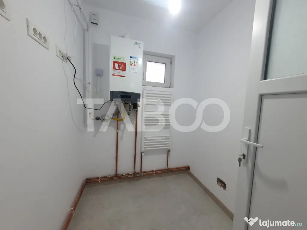 Spatiu comercial la prima inchiriere 105 mp 3 cai de acces D - Fagaras (Brasov)